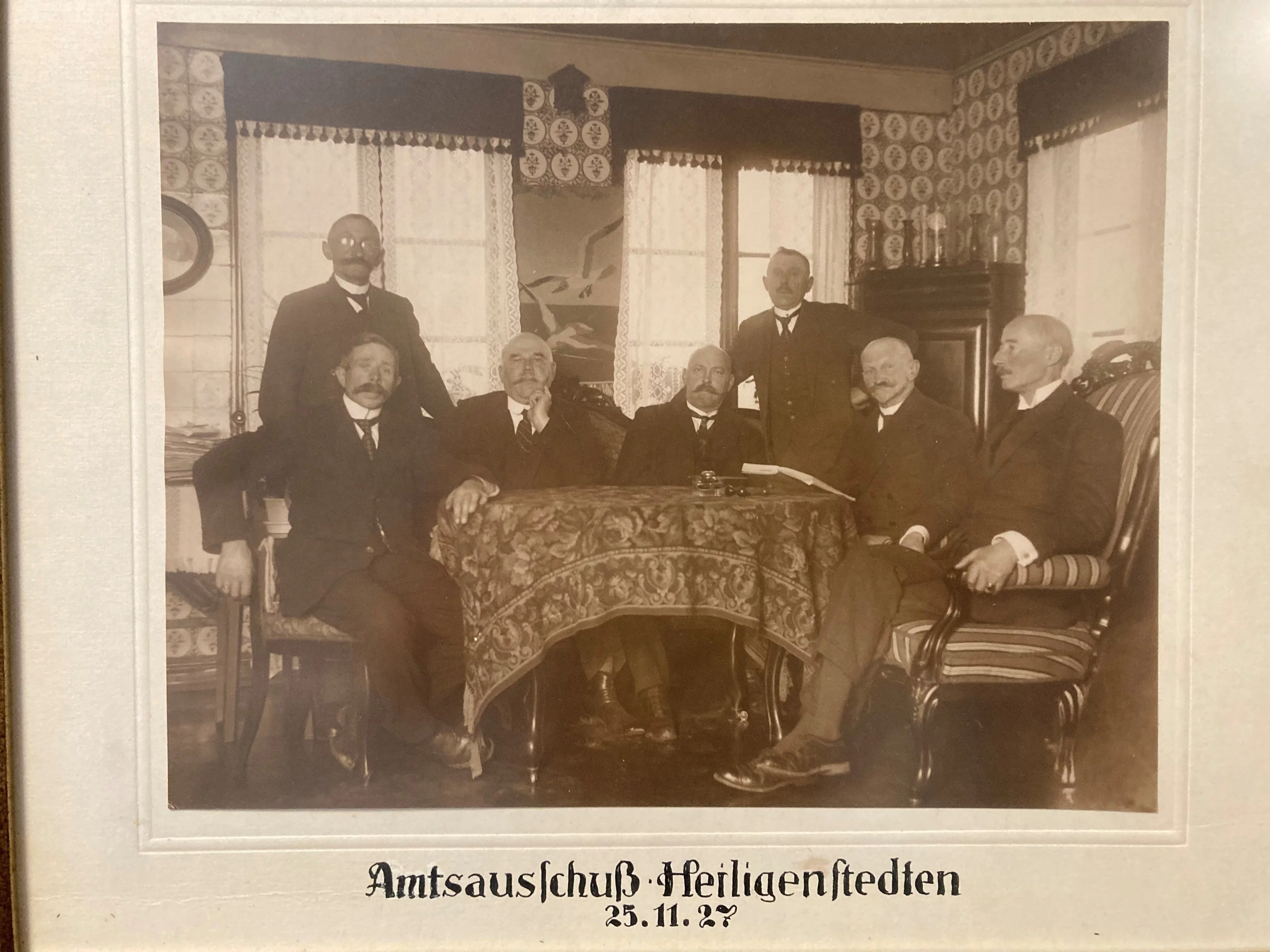 Archiv: Der Amtsausschuss Heiligenstedten von 1927 Historisches Foto Amtsausschuss Heiligenstedten 1927
